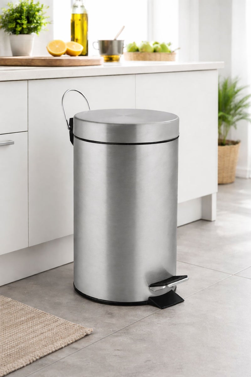 Trust Stainless Steel Trash Bin 20L Silver Anti-Fingerprint & Soft Close Lid - Image 2